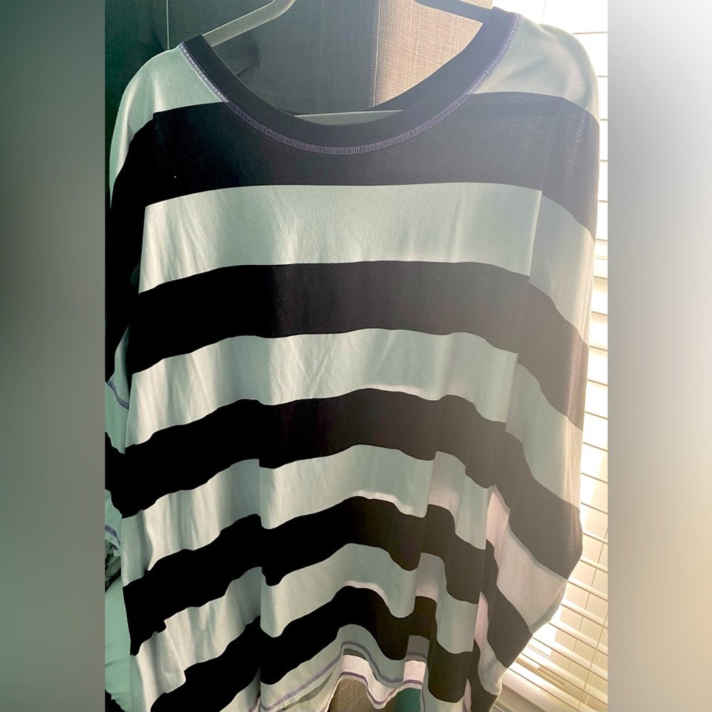 Hi, I am selling a oversized shirt for asos and the size is a 4x